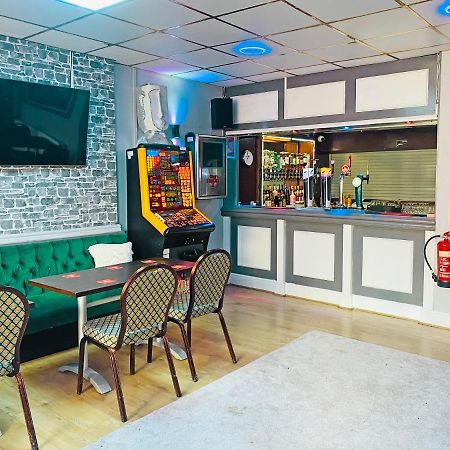 בלקפול The J & S Hotel מראה חיצוני תמונה