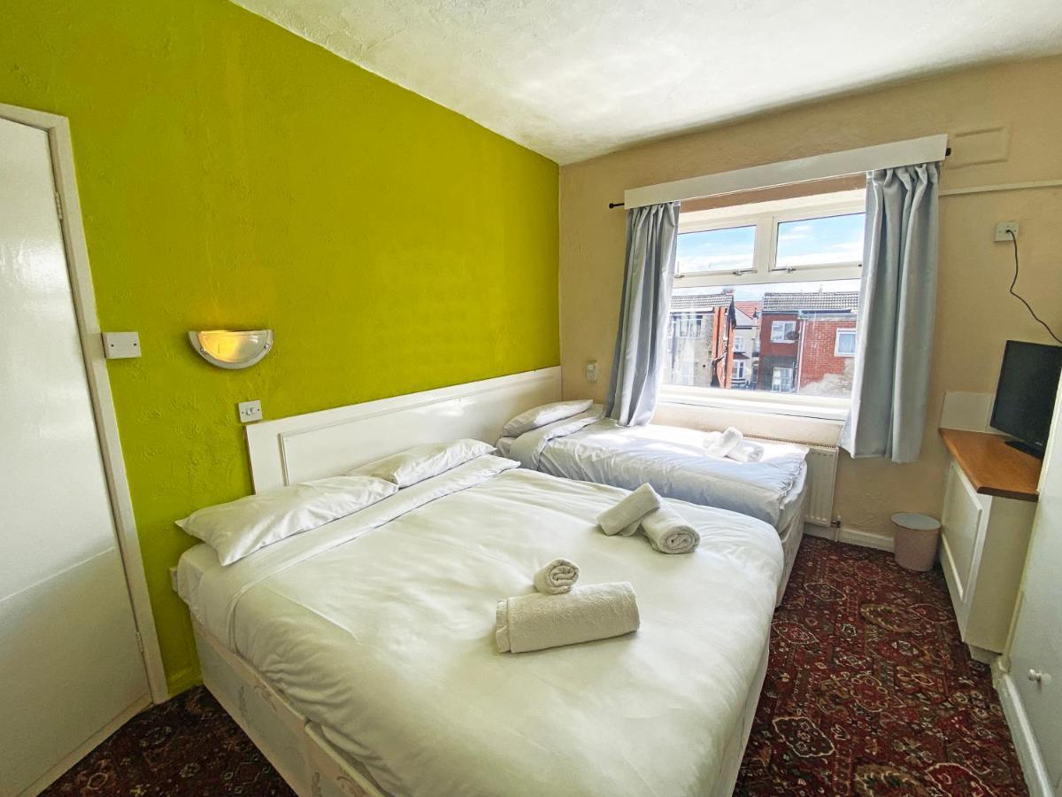 בלקפול The J & S Hotel מראה חיצוני תמונה