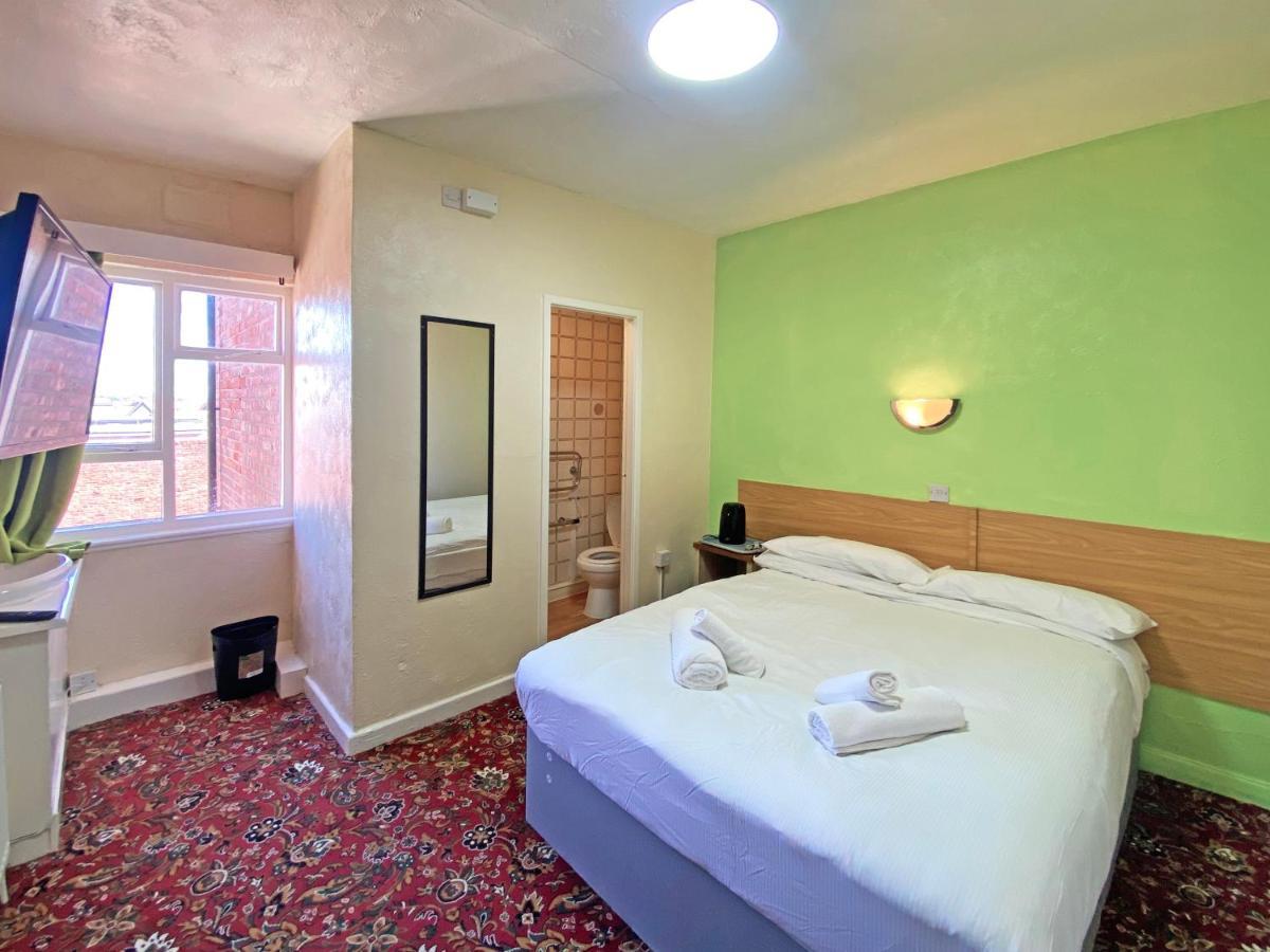 בלקפול The J & S Hotel מראה חיצוני תמונה