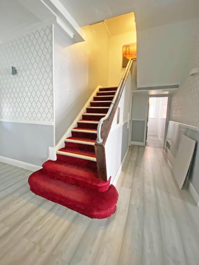 בלקפול The J & S Hotel מראה חיצוני תמונה